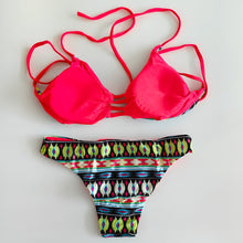 Lade das Bild in den Galerie-Viewer, Bikini Set im bunten Ethno-Print, Größe M
