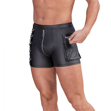 Lade das Bild in den Galerie-Viewer, Sexy Herren Shorts mit Mattlook in Größe M
