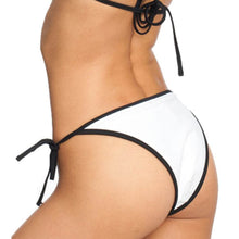Lade das Bild in den Galerie-Viewer, Triangel Bikini Set Weiß, Größe L
