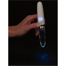 Lade das Bild in den Galerie-Viewer, Edler Vibrator - Glas mit LED - geradlinig handliches Design - 17,7 cm
