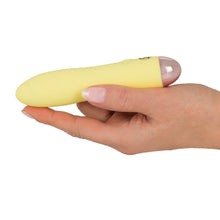 Lade das Bild in den Galerie-Viewer, Silikon Mini-Vibrator Gelb Cuties 13cm
