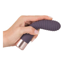 Lade das Bild in den Galerie-Viewer, Elegant Vibrator aus Silikon, gerillter Schaft, 15cm &quot;Flexy Vibe&quot;
