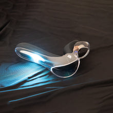 Lade das Bild in den Galerie-Viewer, Silikon Spekulum mit LED-Licht und 10 Vibrationsmodi
