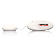 Lade das Bild in den Galerie-Viewer, Vollbusiger Torso-Masturbator in Cup-Größe DD mit Vibro-Ei - 25,4 cm
